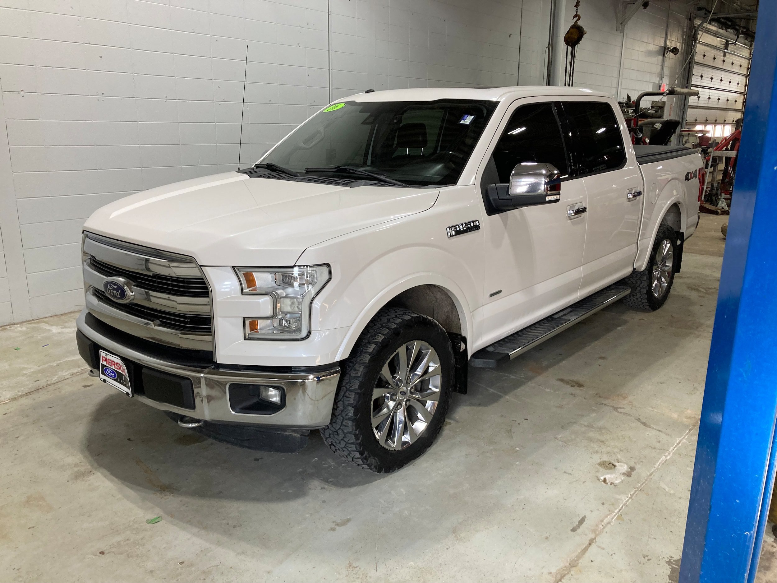 Used 2016 Ford F150 Lariat w/ Equipment Group 502A Luxury AWD/4WD image 1