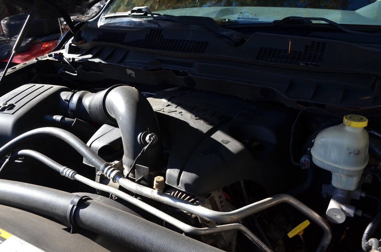 Used 2015 RAM 1500 Express w/ Black Ram 1500 Express Group image 24