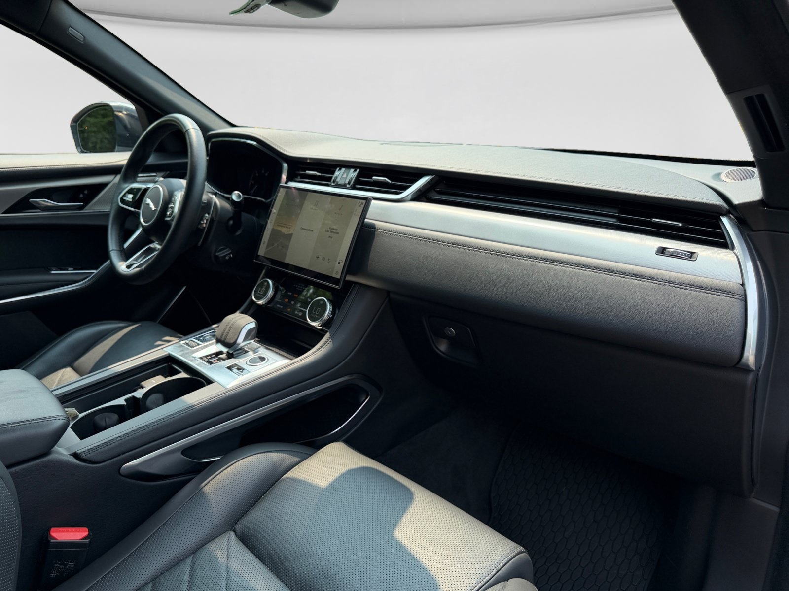 Used 2023 Jaguar F-PACE S AWD/4WD image 23