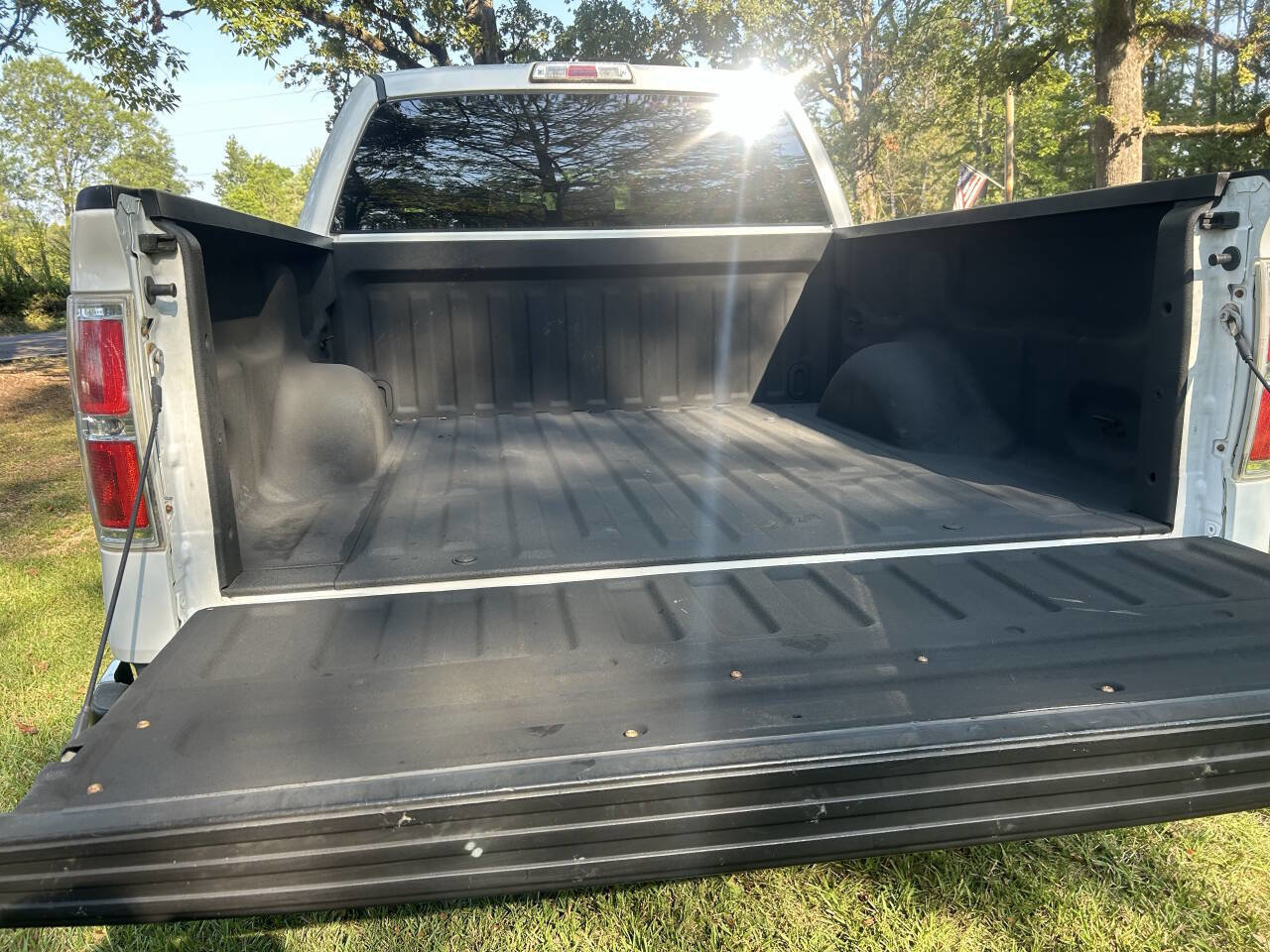 Used 2013 Ford F150 XLT w/ XLT Chrome Pkg image 6
