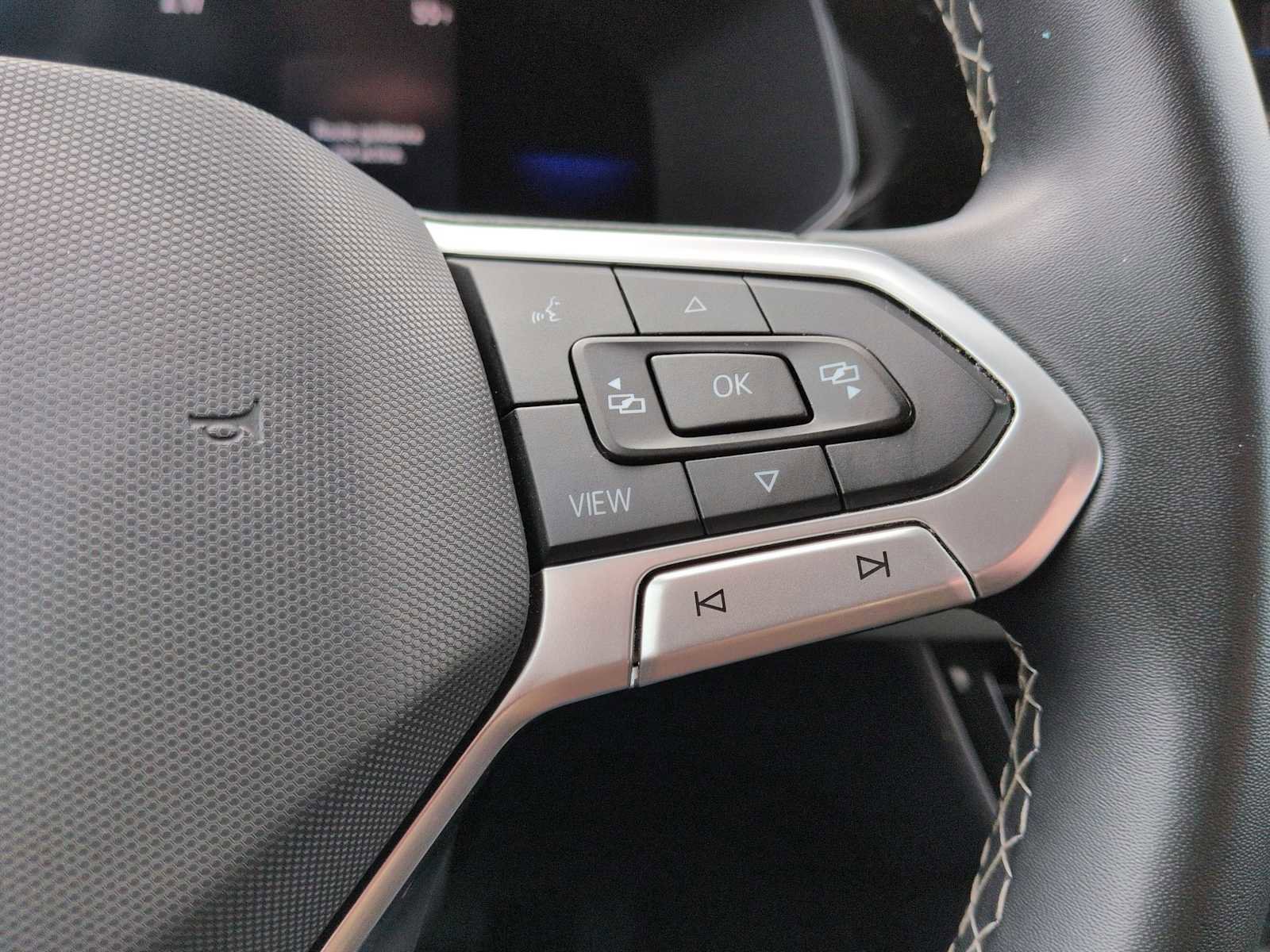 Used 2022 Volkswagen Taos SE image 25