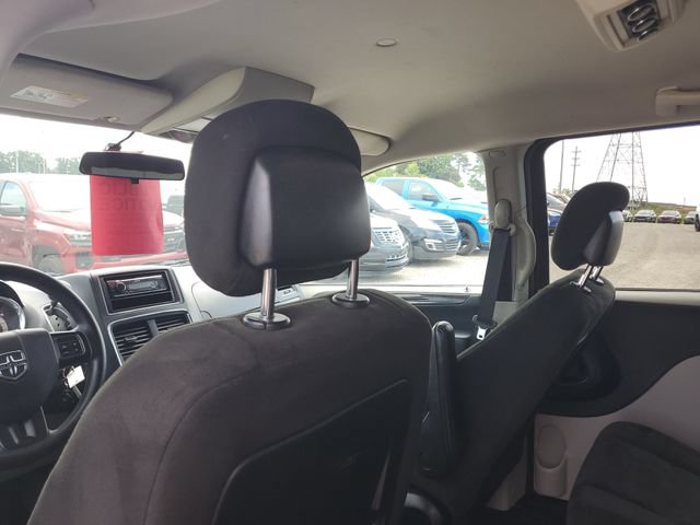 Used 2016 Dodge Grand Caravan SE w/ Quick Order Package 29E SE FWD image 10