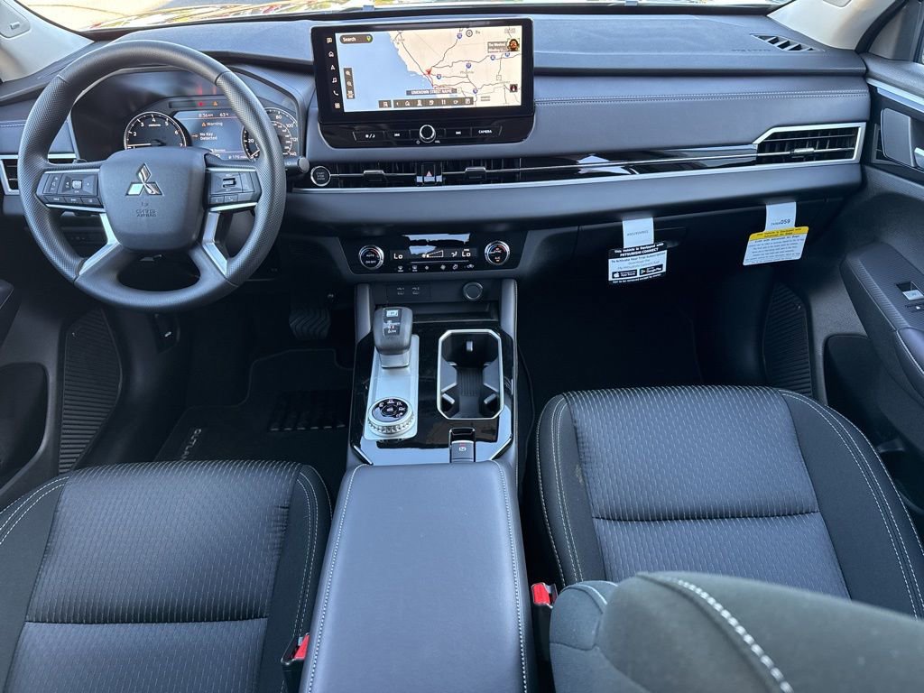 New 2025 Mitsubishi Outlander ES image 22