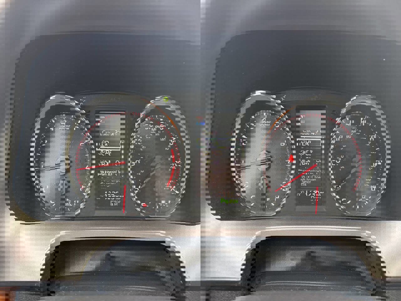 Used 2017 Toyota RAV4 SE w/ Advanced Technology Package image 8