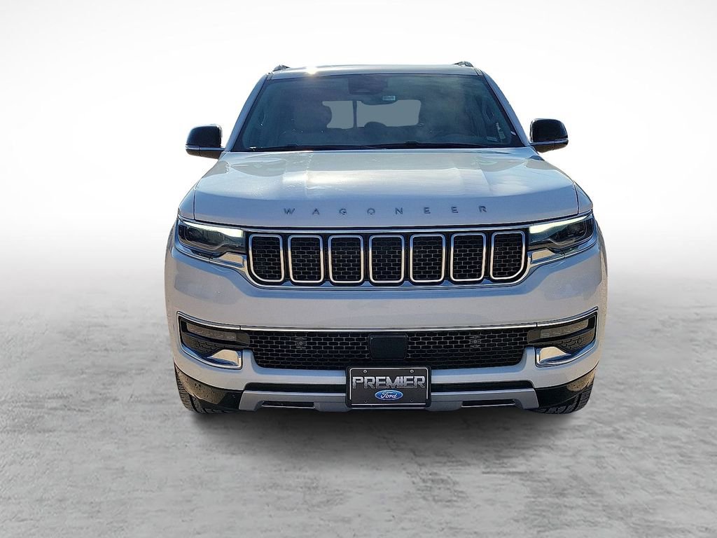 Used 2024 Jeep Wagoneer L Series II RWD image 3