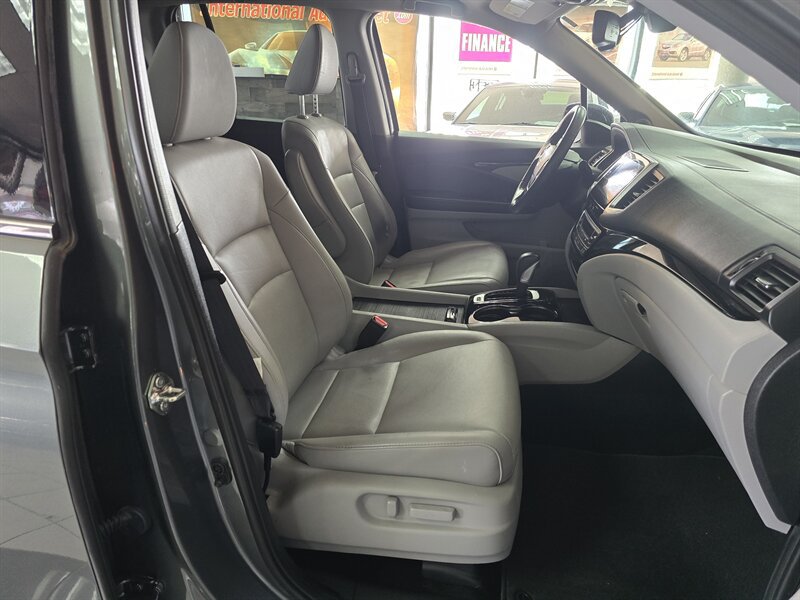 Used 2019 Honda Ridgeline RTL-E image 14