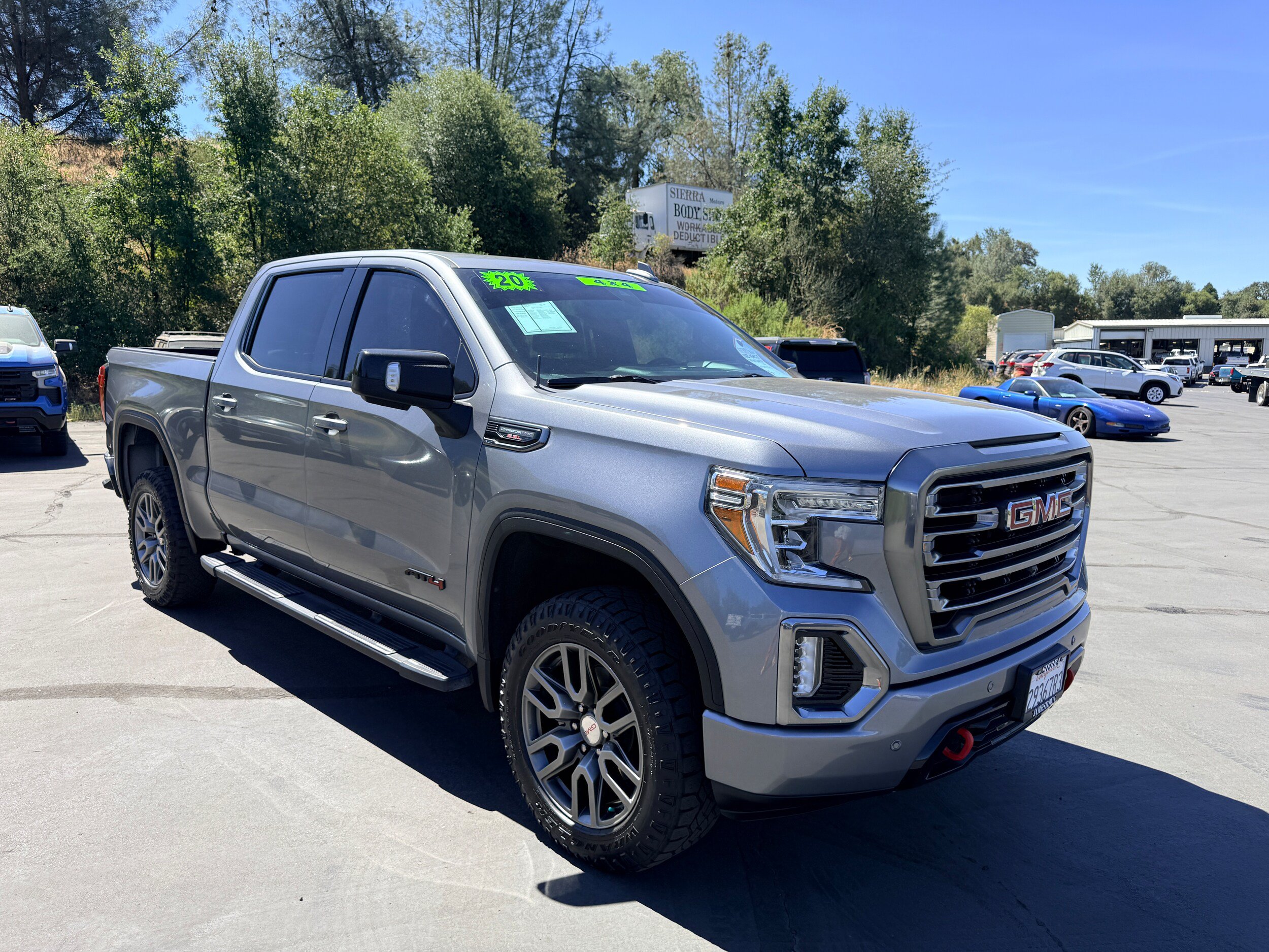 Used 2020 GMC Sierra 1500 AT4 w/ AT4 Premium Package AWD/4WD image 4