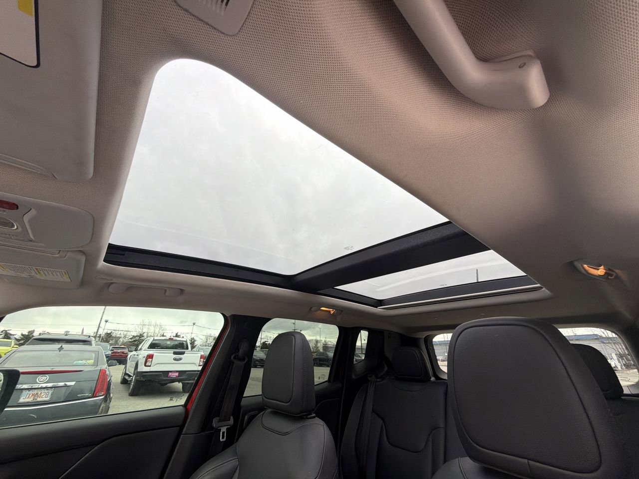 Used 2023 Jeep Renegade Limited w/ Sun/Sound Group AWD/4WD image 20