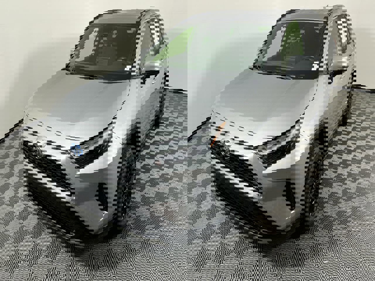 Used 2023 Toyota RAV4 SE image 7