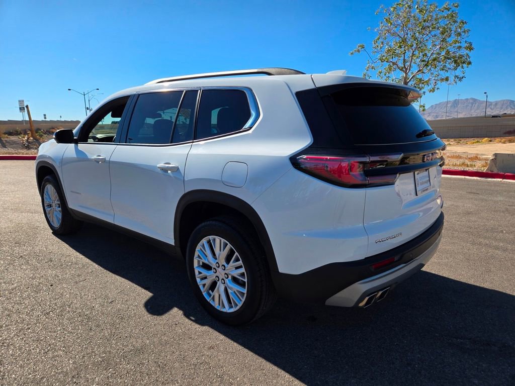 Used 2024 GMC Acadia Elevation image 4