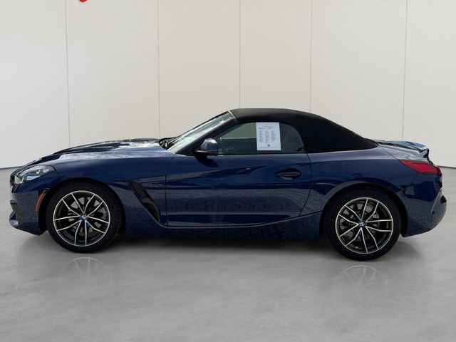 Used 2021 BMW Z4 sDrive30i w/ Convenience Package RWD image 2