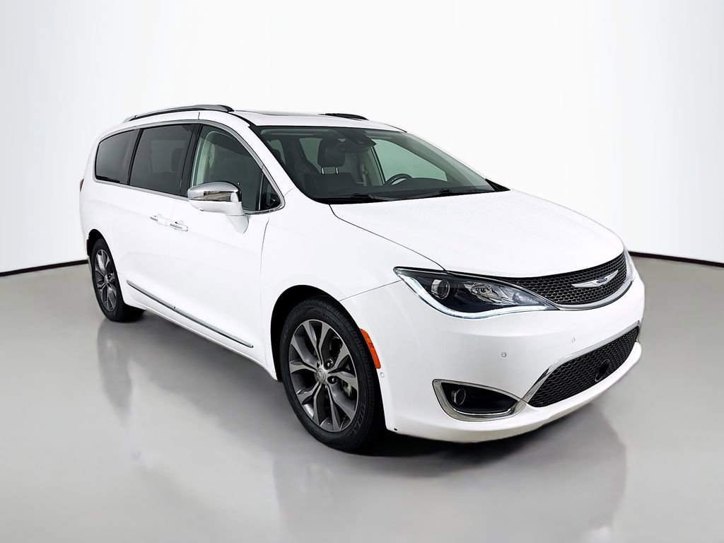Used 2017 Chrysler Pacifica Limited w/ UConnect Theater Package