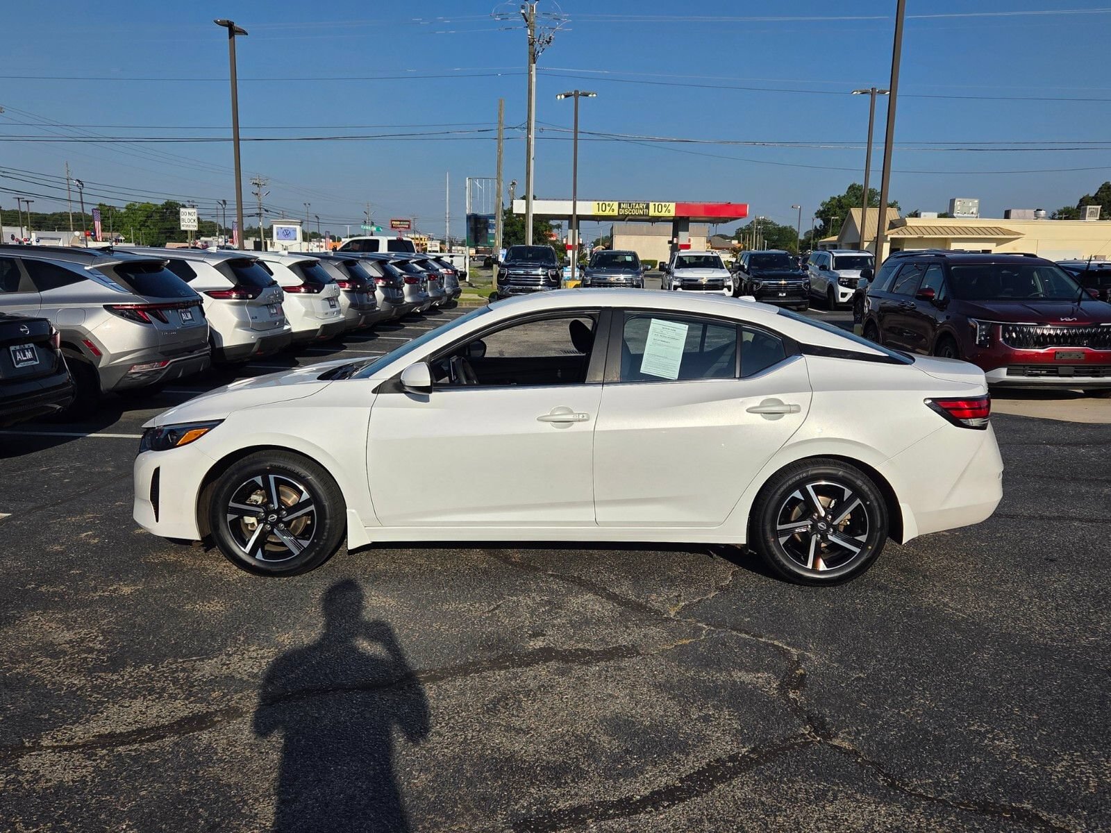 Used 2024 Nissan Sentra SV FWD image 4