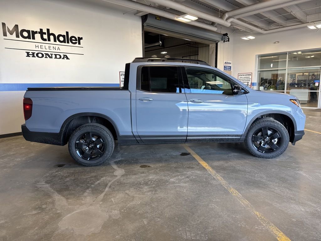 New 2026 Honda Ridgeline Black Edition image 4