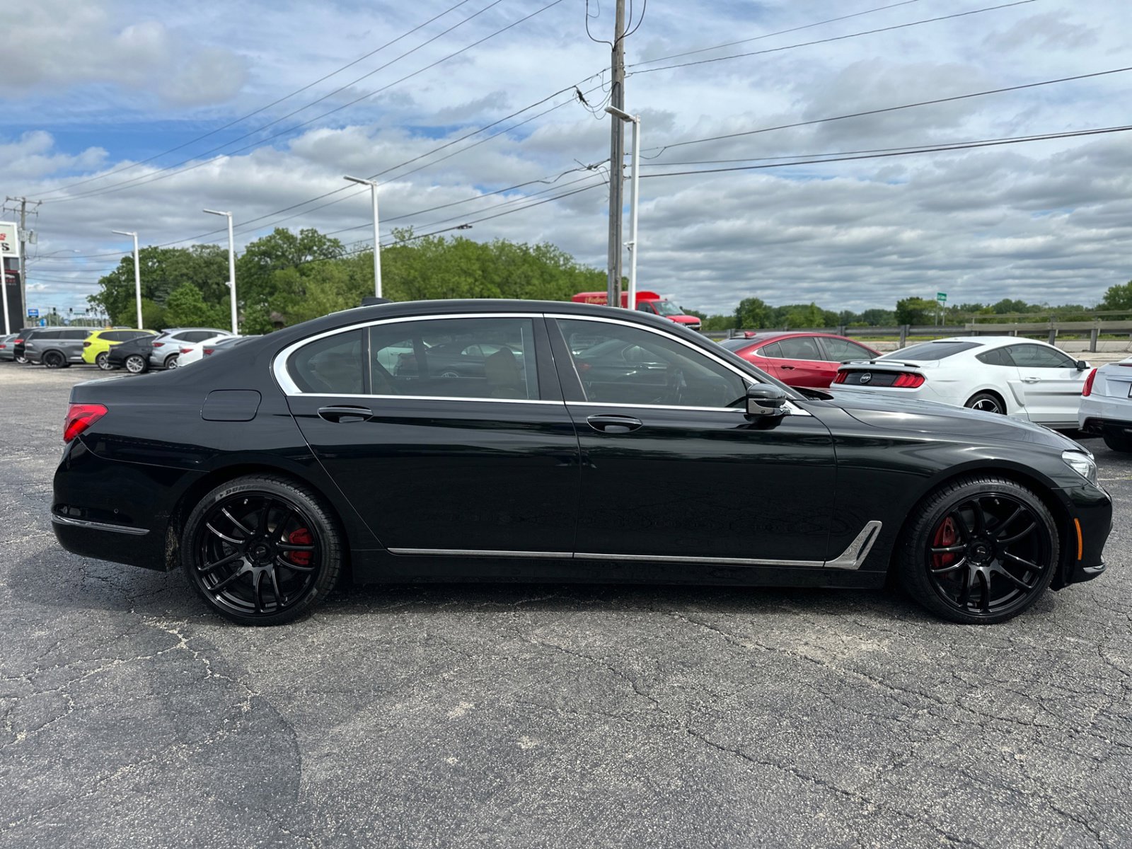 Used 2016 BMW 740i w/ Executive Package 2 RWD image 6
