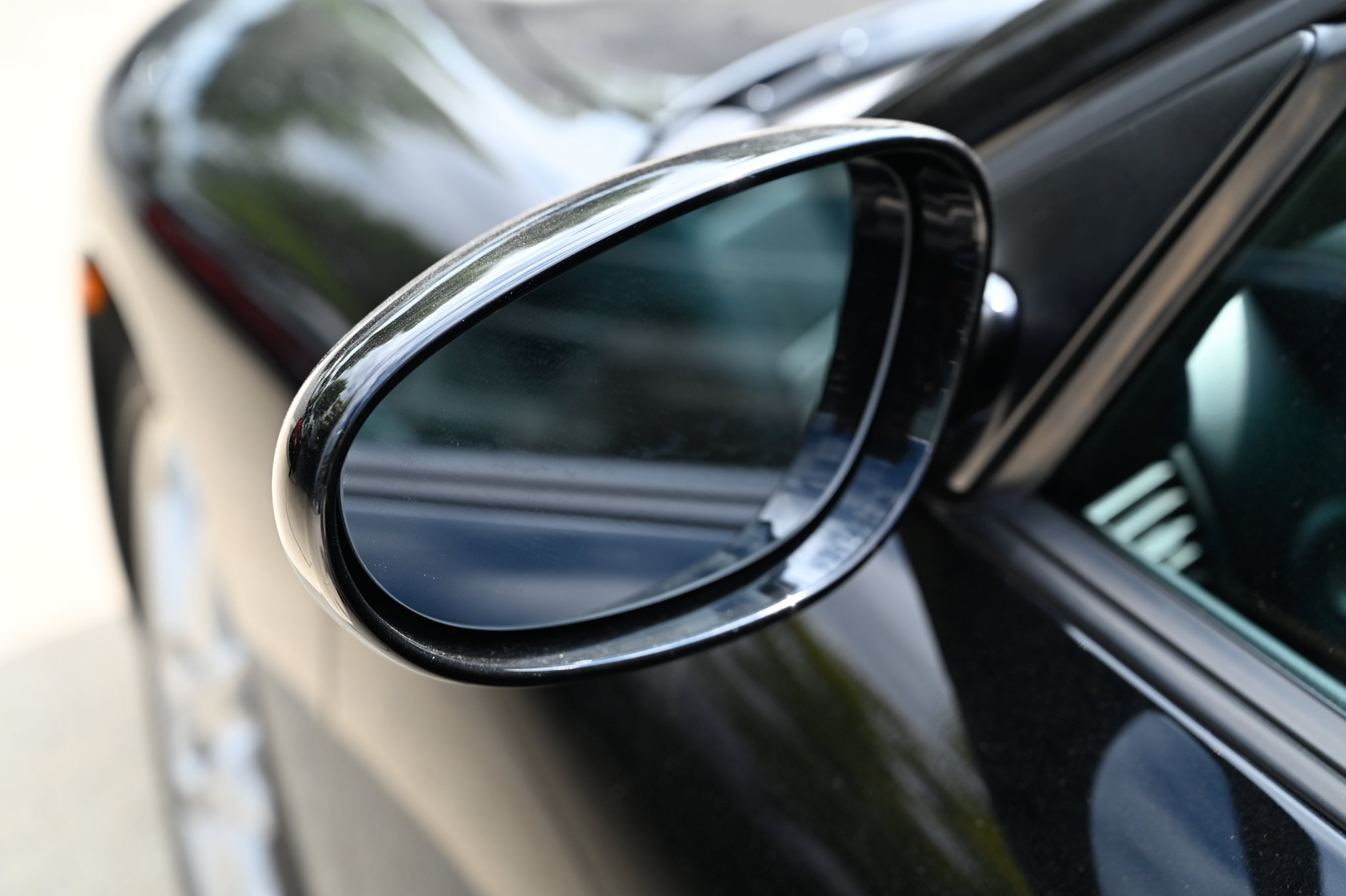 Used 2004 Porsche 911 Carrera RWD image 14