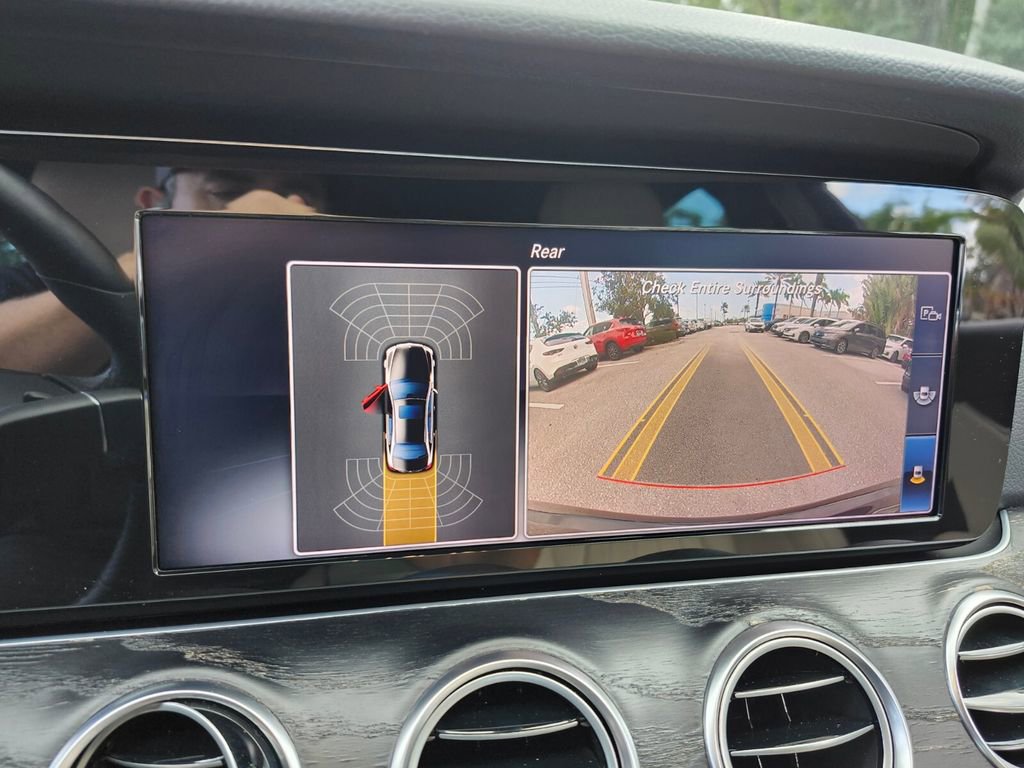 Used 2018 Mercedes-Benz E 300 image 18