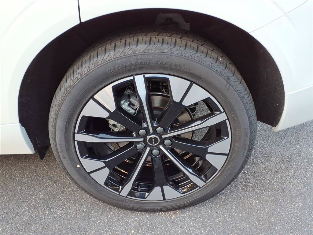 New 2026 Volvo XC60 B5 Plus w/ Protection Package Premier AWD/4WD image 7