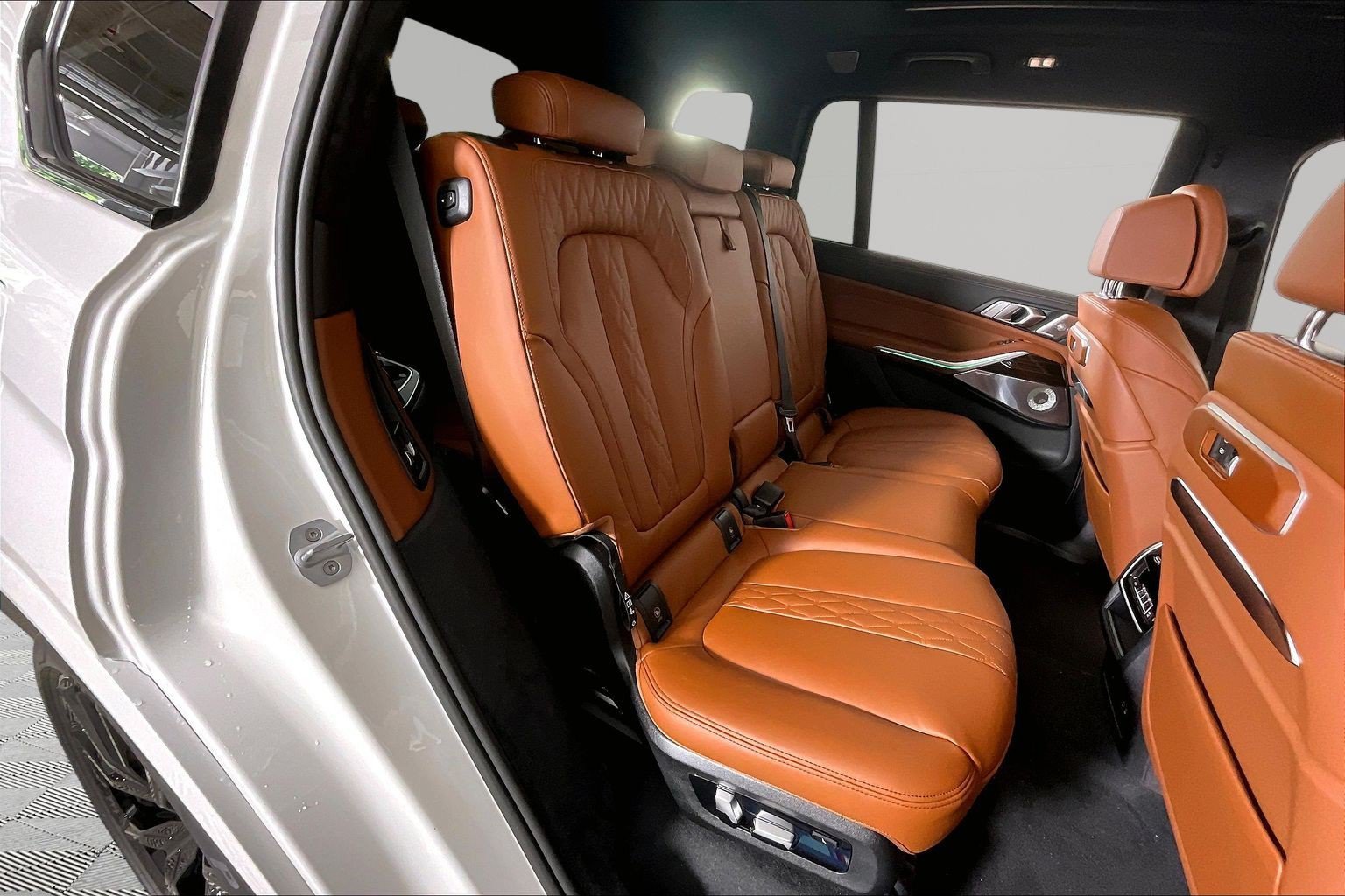 New 2027 BMW X7 M60i AWD/4WD image 14