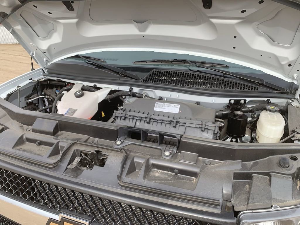 New 2025 Chevrolet Express 2500 w/ Driver Convenience Package image 28