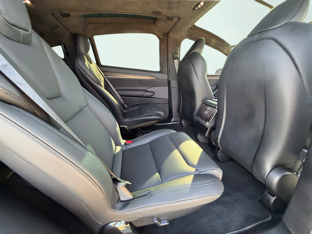 Used 2026 Tesla Model X Plaid AWD/4WD image 40