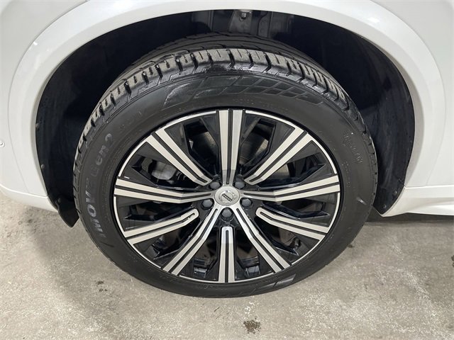 Used 2023 Volvo XC90 B5 Plus image 23