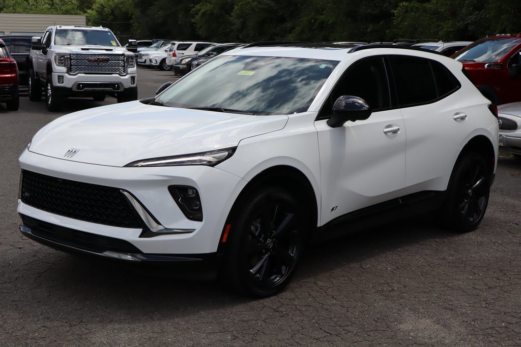 New 2025 Buick Envision Sport Touring image 2