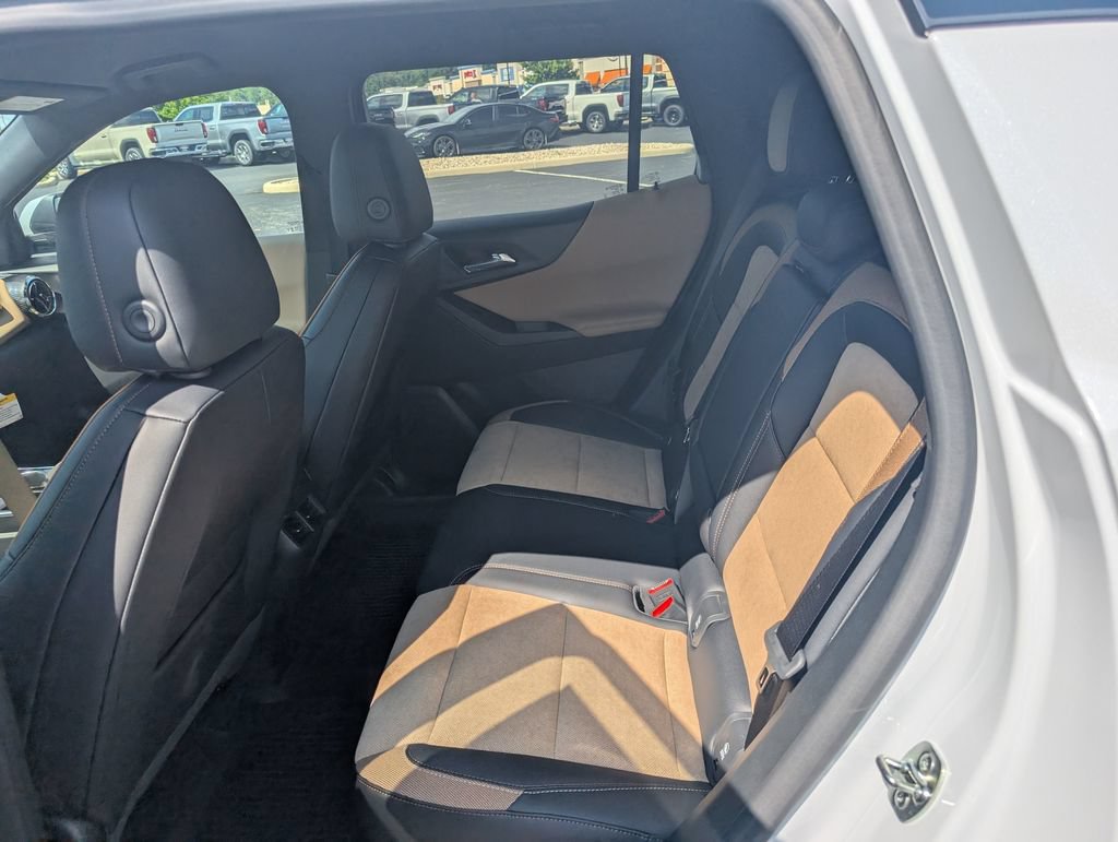 New 2027 Chevrolet Equinox ACTIV w/ Safety and Technology Package AWD/4WD image 9