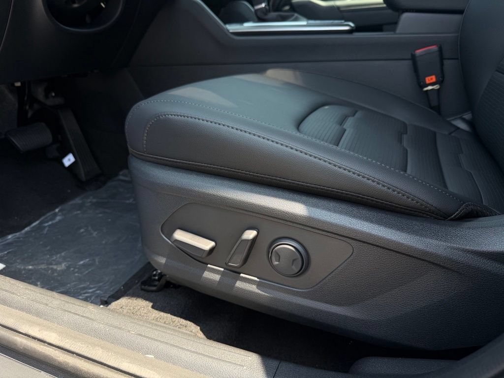 New 2026 Kia Sportage SX FWD image 12