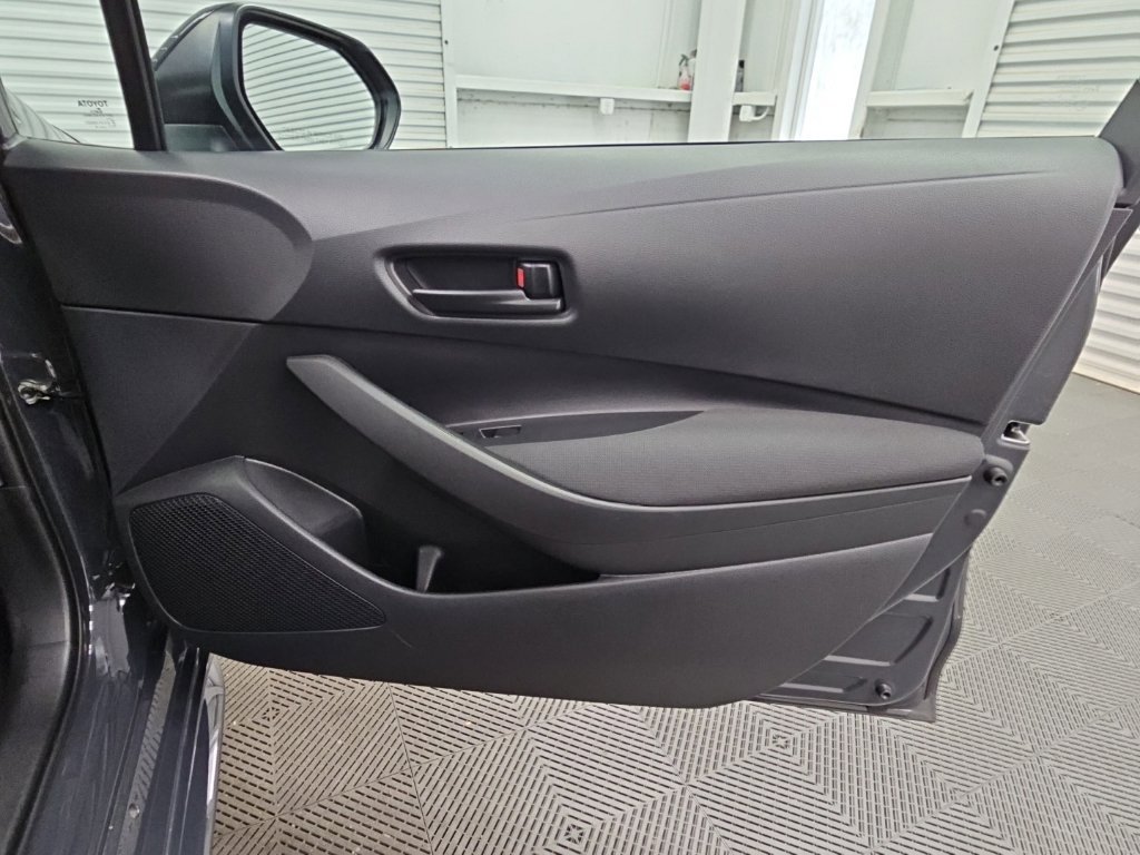 Used 2023 Toyota Corolla LE FWD image 37