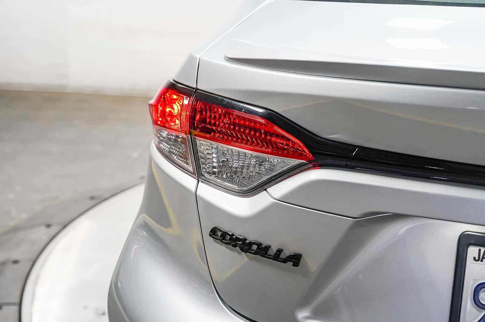 Certified 2025 Toyota Corolla SE FWD image 12