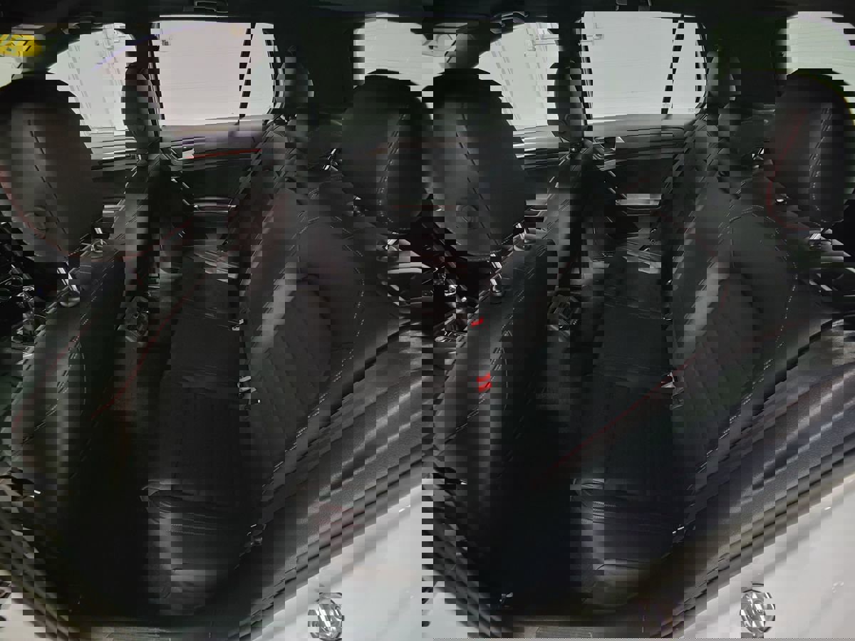 Used 2019 Volkswagen GTI SE w/ SE Experience Package image 37