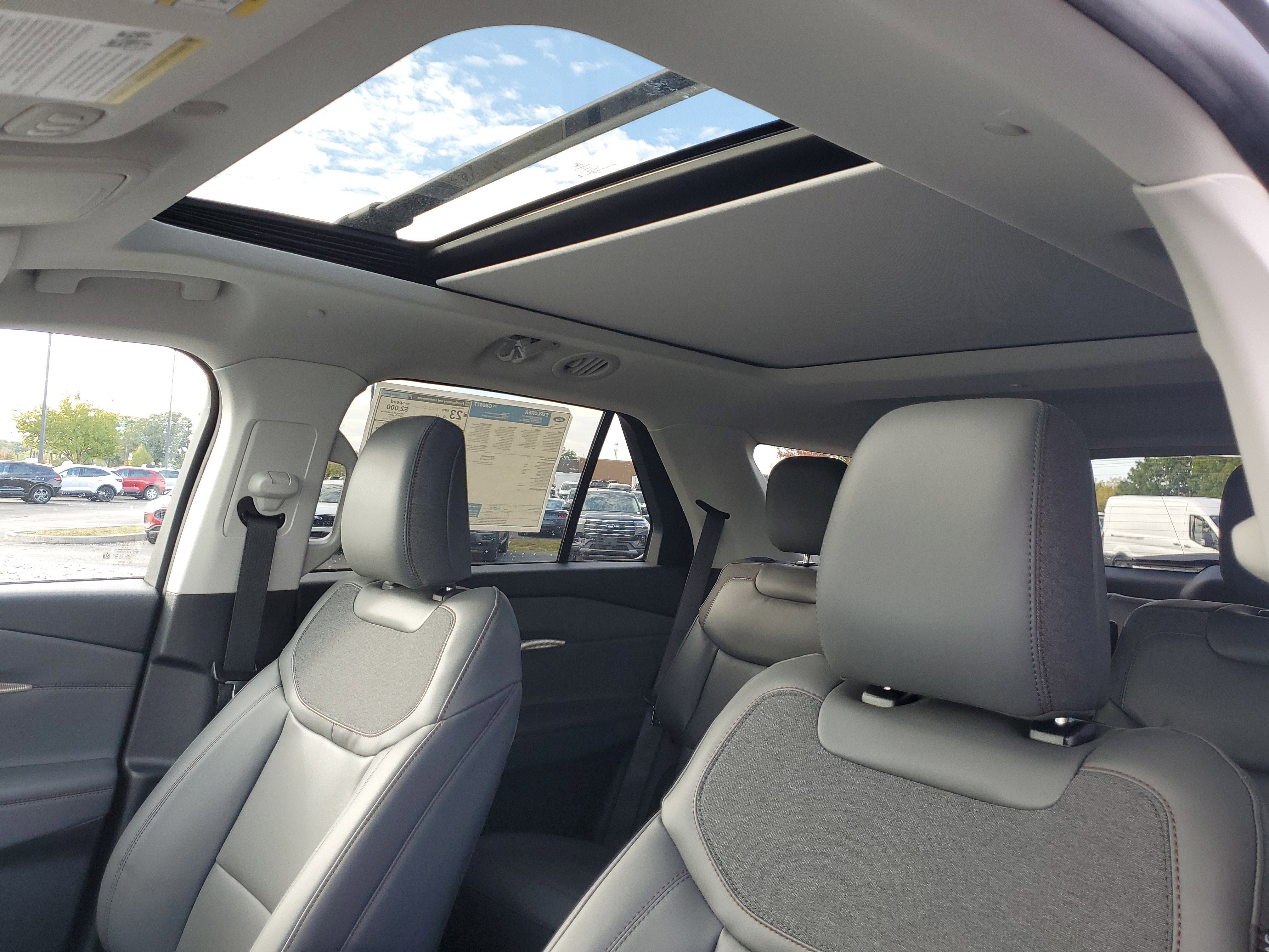 New 2025 Ford Explorer Active w/ Active Comfort Package image 20