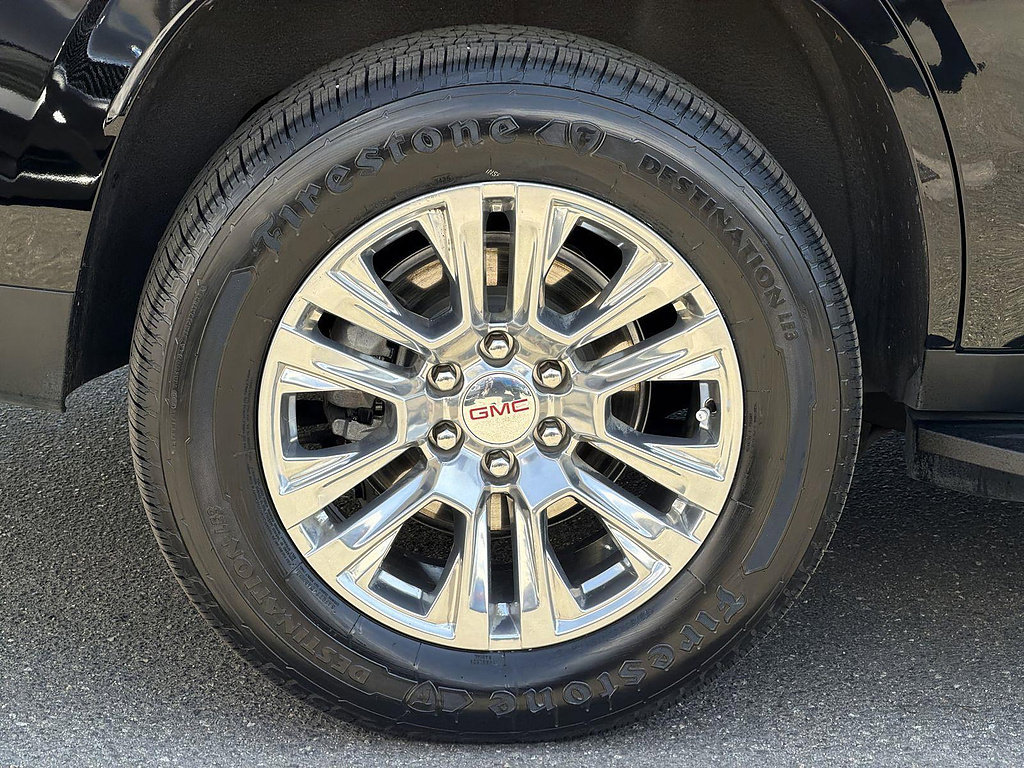 Used 2024 GMC Yukon Denali AWD/4WD image 32