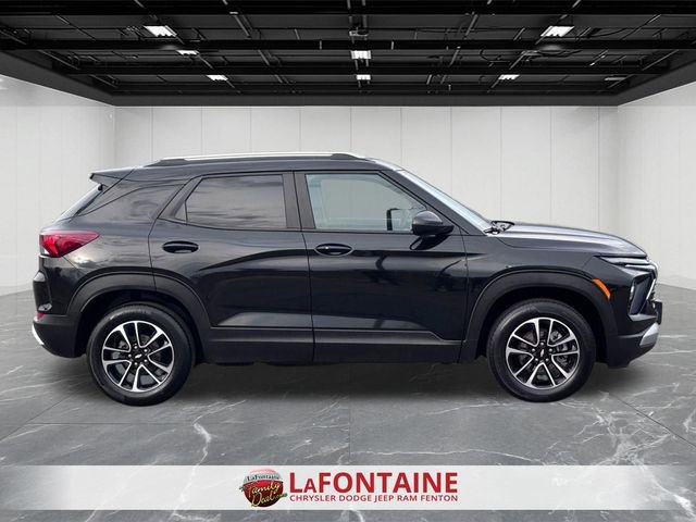 Used 2025 Chevrolet TrailBlazer LT image 11