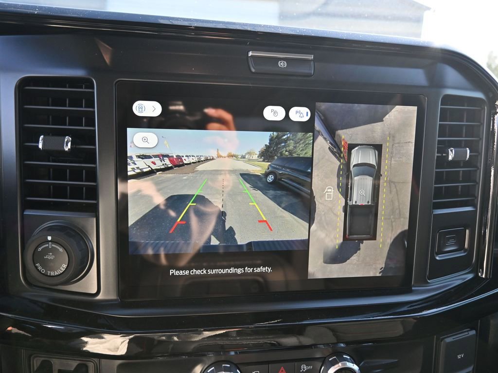 New 2026 Ford F250 Lariat w/ Black Appearance Package image 24