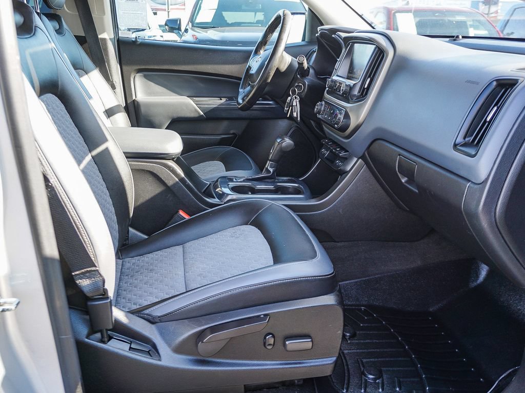 Used 2015 Chevrolet Colorado Z71 AWD/4WD image 12