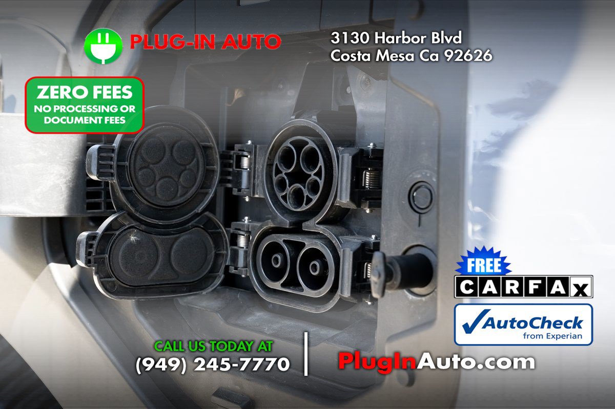 Used 2023 Subaru Solterra AWD image 16
