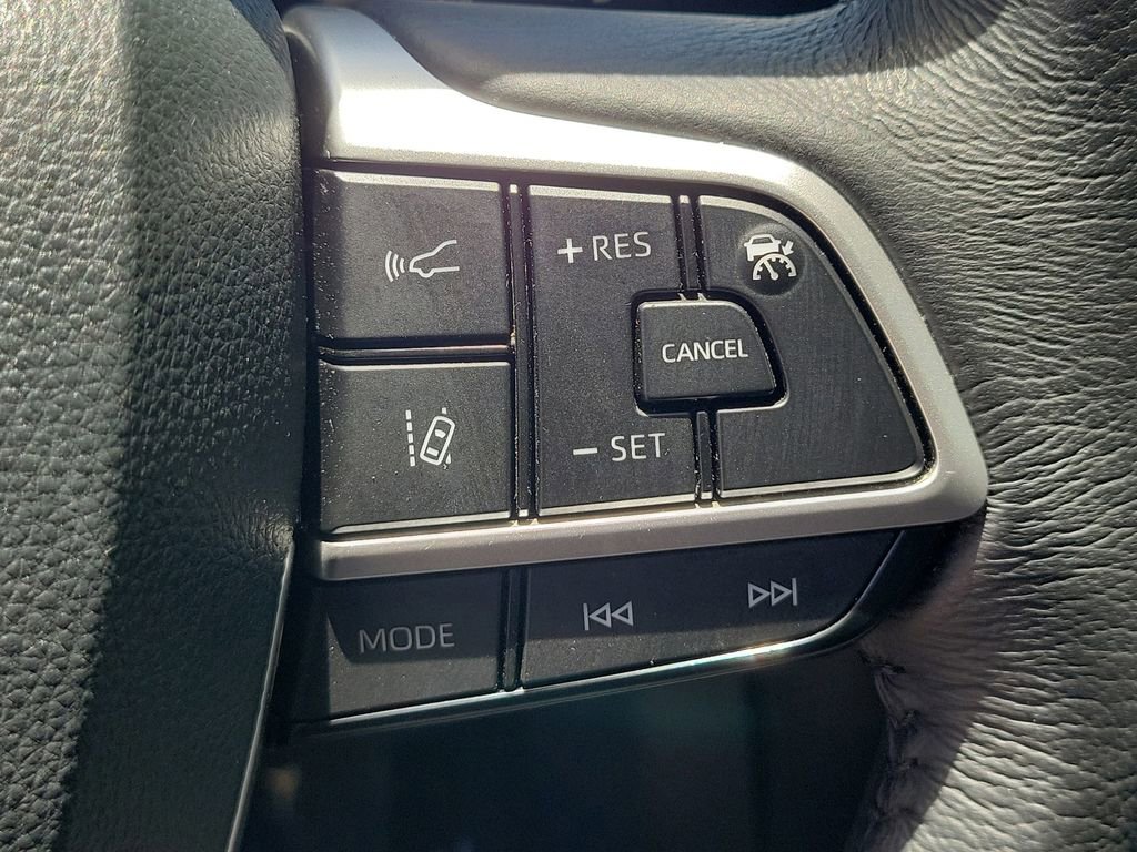 Used 2025 Toyota Sienna XLE FWD image 27
