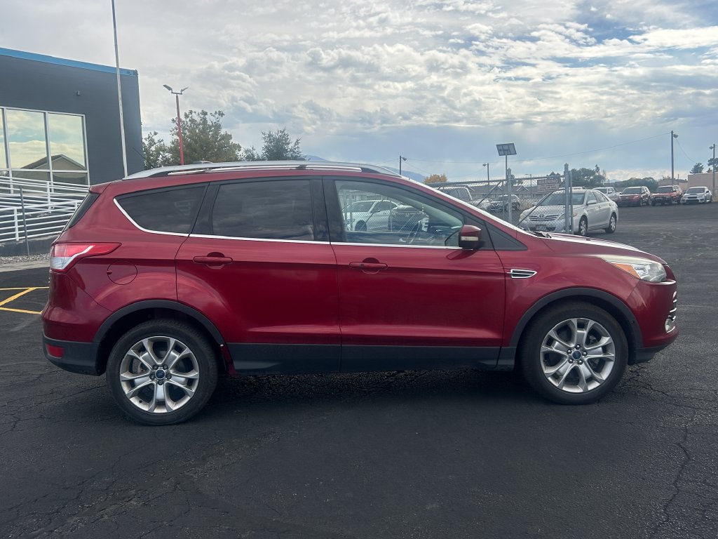 Used 2015 Ford Escape Titanium w/ Equipment Group 301A AWD/4WD image 2