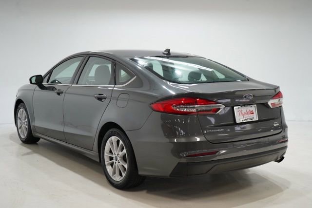 Used 2019 Ford Fusion SE image 6