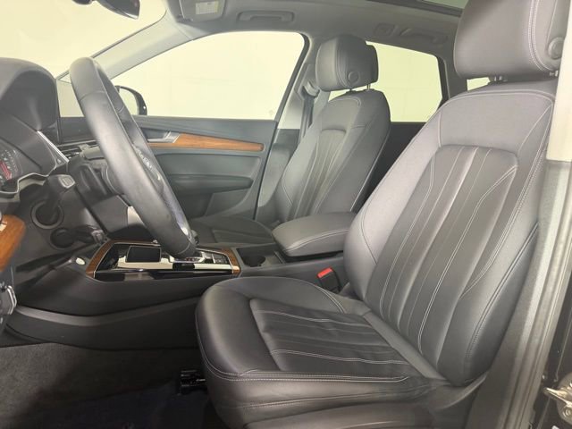 Used 2023 Audi Q5 2.0T Premium w/ Convenience Package image 18