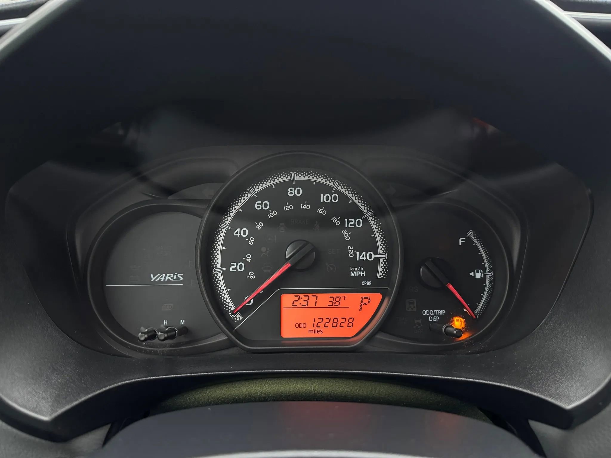 Used 2015 Toyota Yaris L image 18