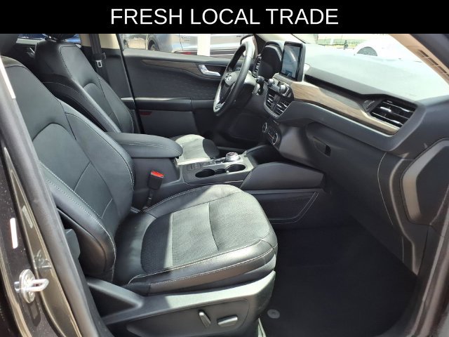 Used 2020 Ford Escape Titanium FWD image 19