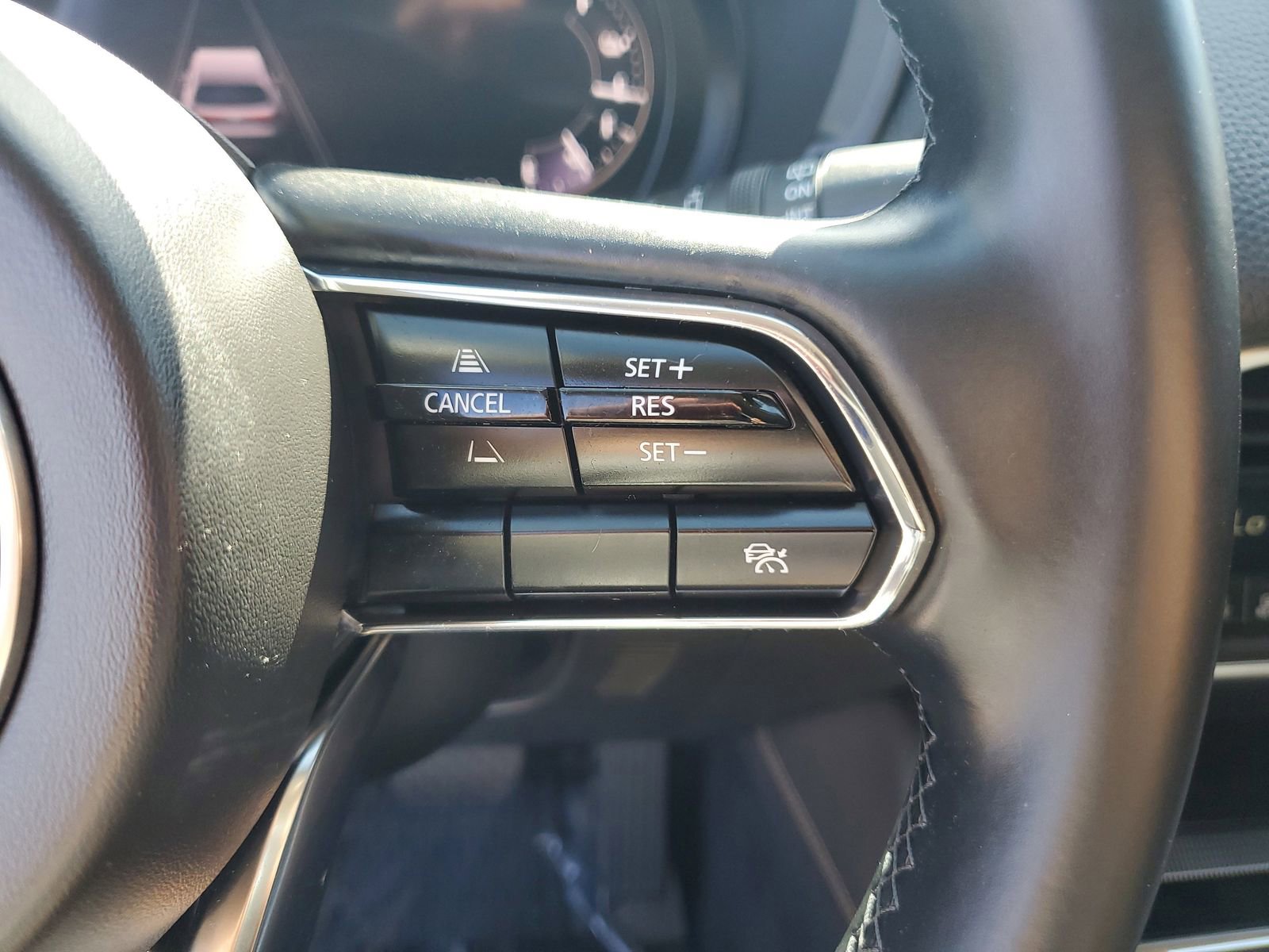 Used 2025 MAZDA CX-90 Plug-In Hybrid w/ Preferred AWD/4WD image 33