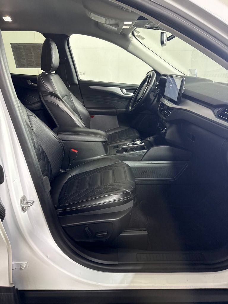 Used 2023 Ford Escape SE w/ PHEV Premium Package FWD image 17