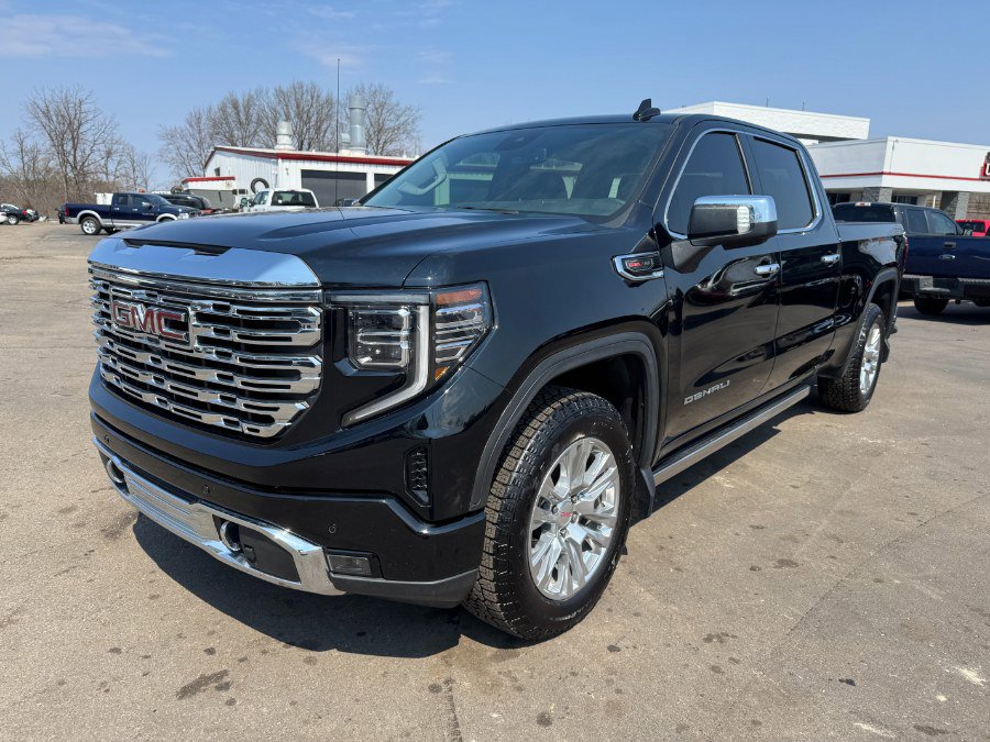 Used 2024 GMC Sierra 1500 Denali AWD/4WD image 1