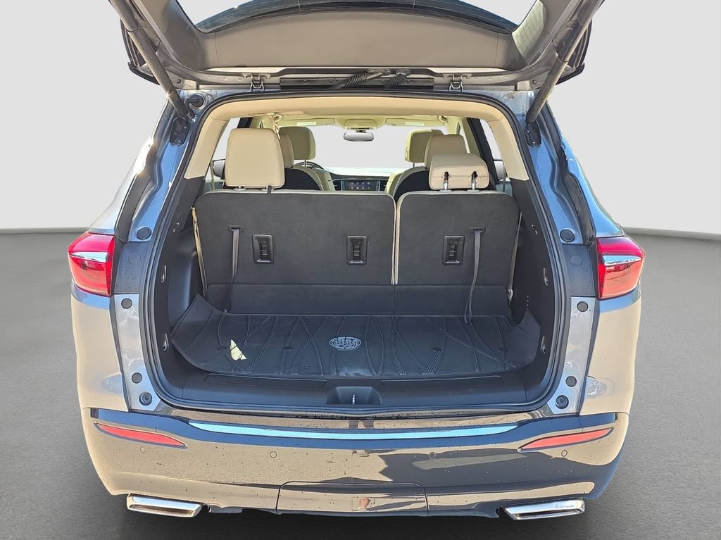 Used 2020 Buick Enclave Essence FWD image 17