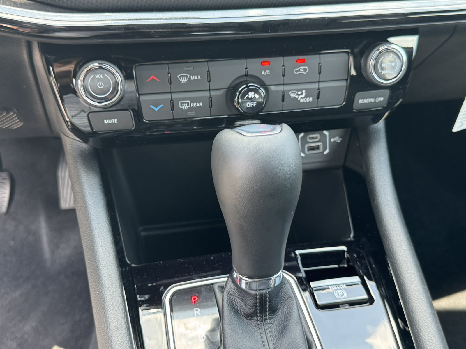 New 2026 Jeep Compass Latitude AWD/4WD image 28