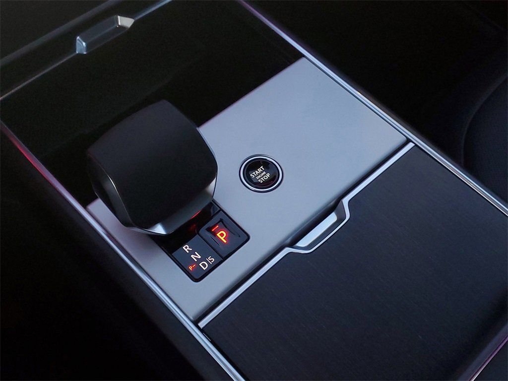 New 2025 Land Rover Range Rover SE image 26